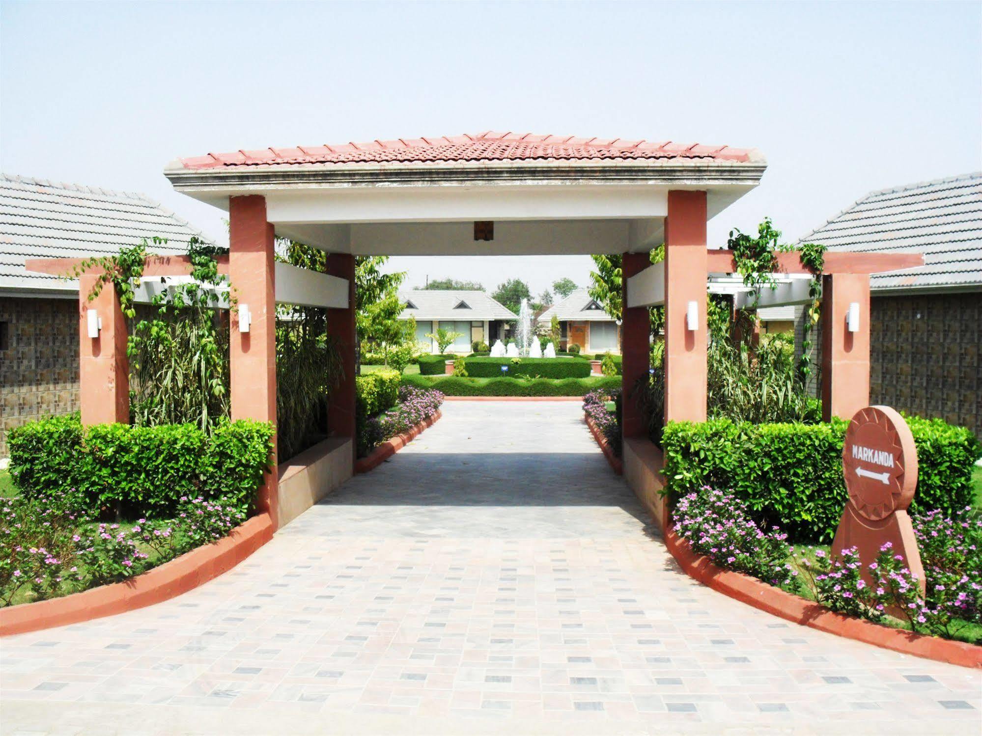 Shri Radha Brij Vasundhara Resort & Spa Govardhan Esterno foto