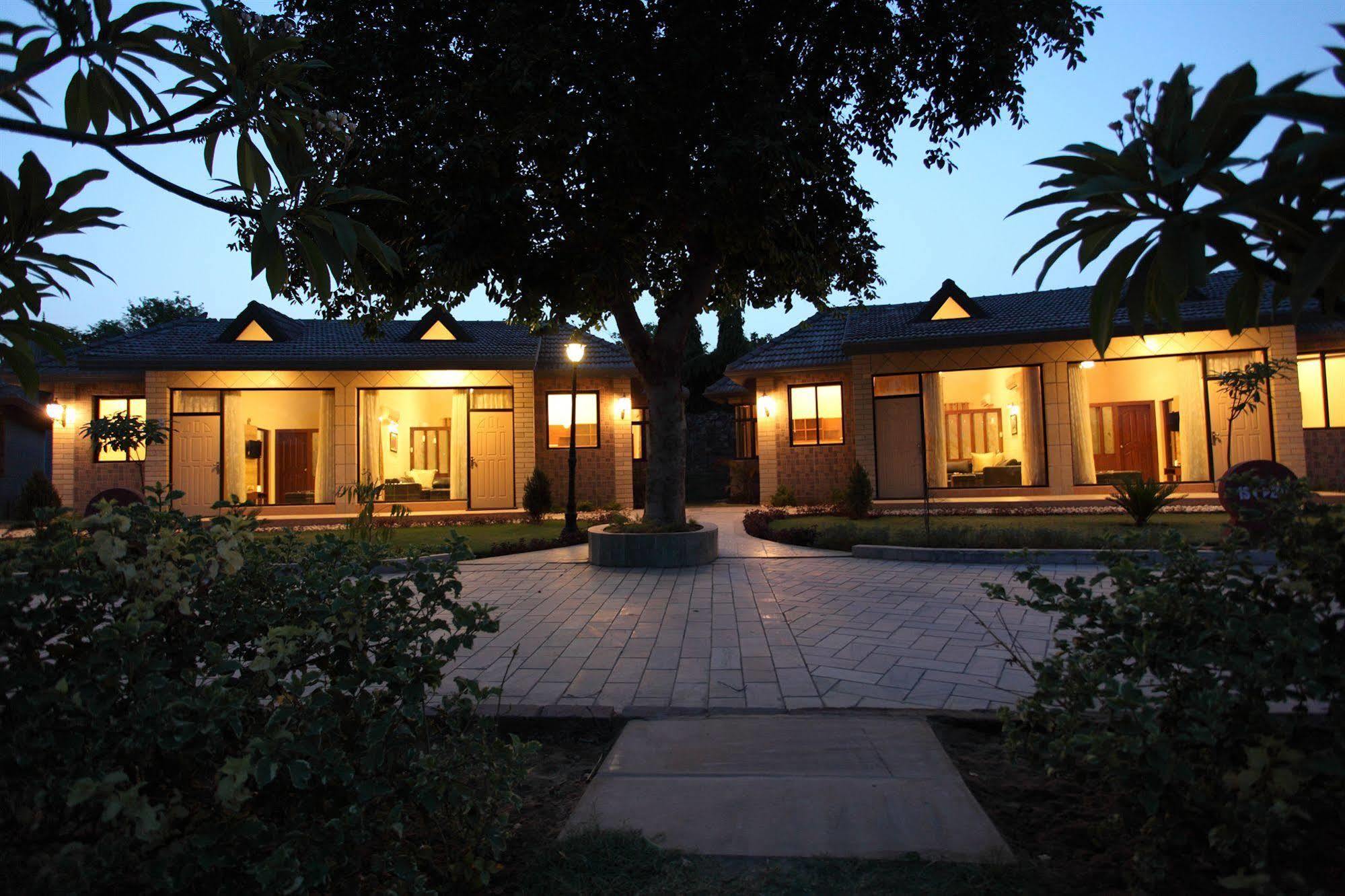 Shri Radha Brij Vasundhara Resort & Spa Govardhan Esterno foto