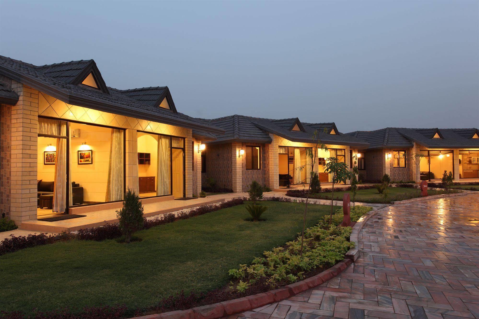 Shri Radha Brij Vasundhara Resort & Spa Govardhan Esterno foto