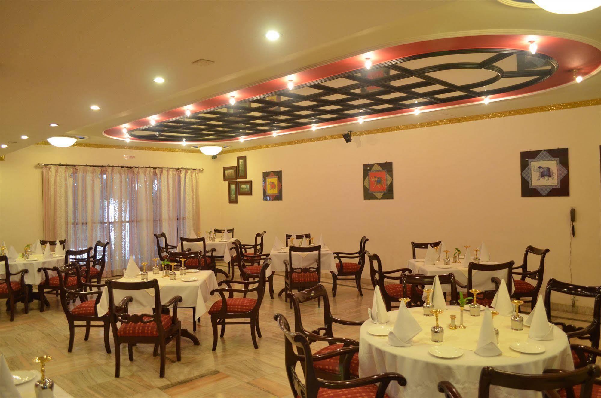 Shri Radha Brij Vasundhara Resort & Spa Govardhan Esterno foto