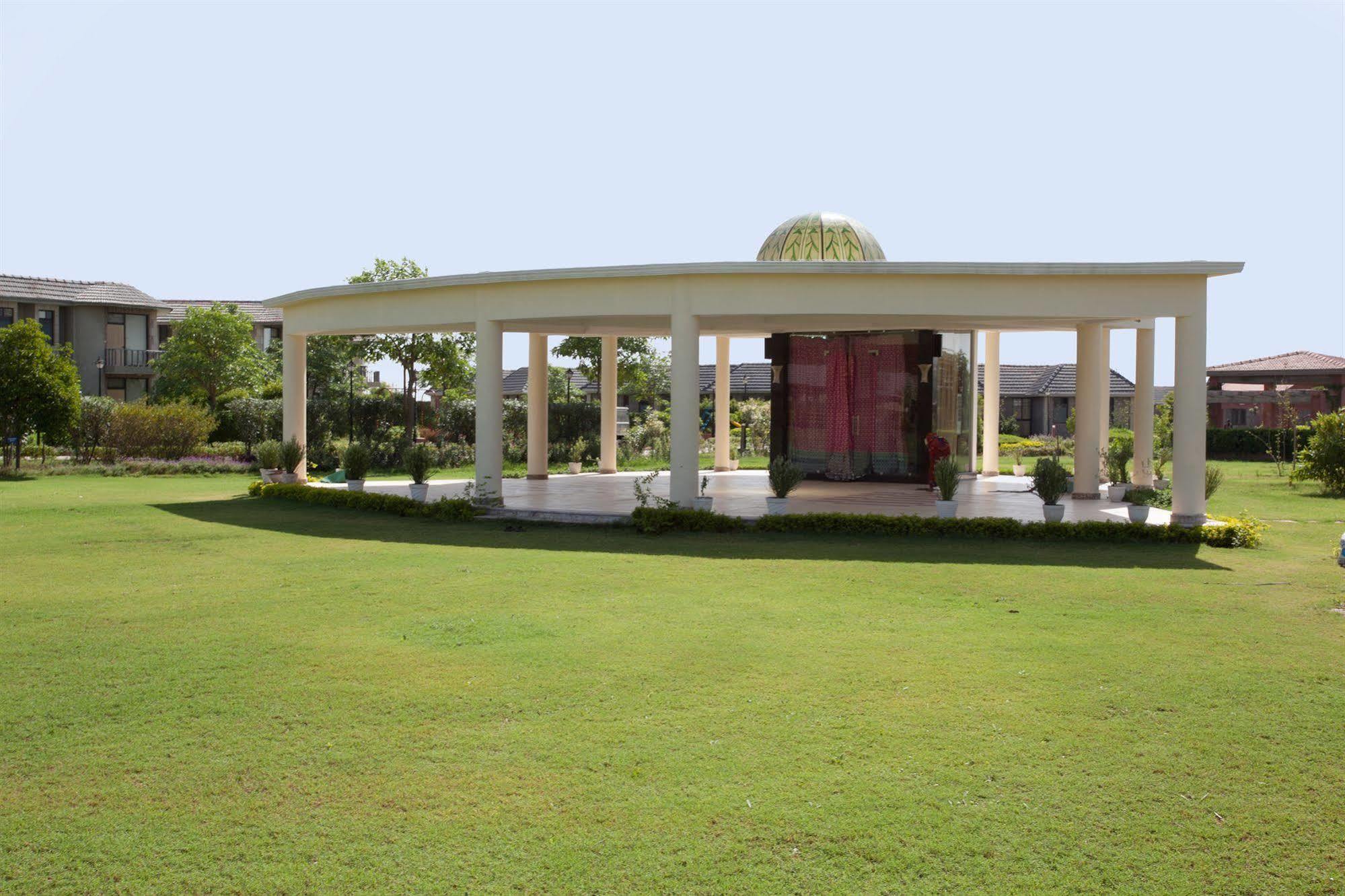 Shri Radha Brij Vasundhara Resort & Spa Govardhan Esterno foto